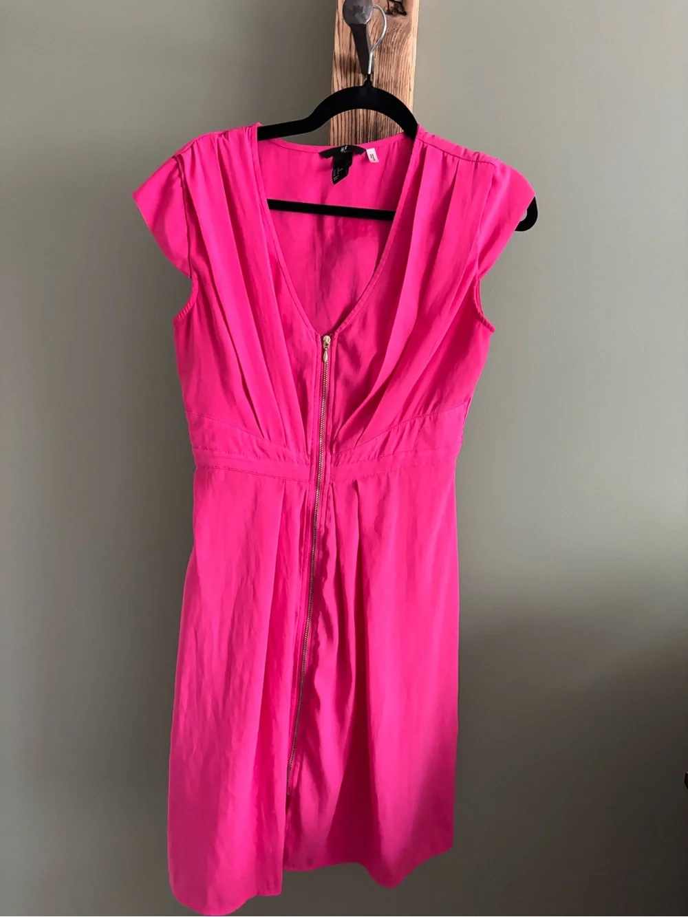 147.) H&M / Hot Pink Zip-Front Dress - Picture 2 of 5